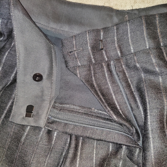 Armani Collezioni Silver Pin Strip Dark Gray Wide Leg Pants, Size 10 - Picture 5 of 13